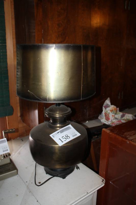 lot 158 image: Table Lamp