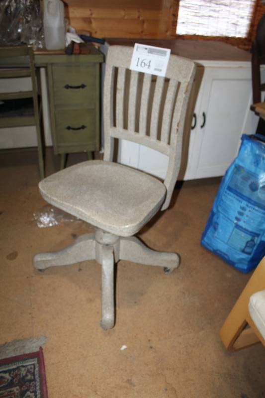 lot 164 image: Rolling Office Chair