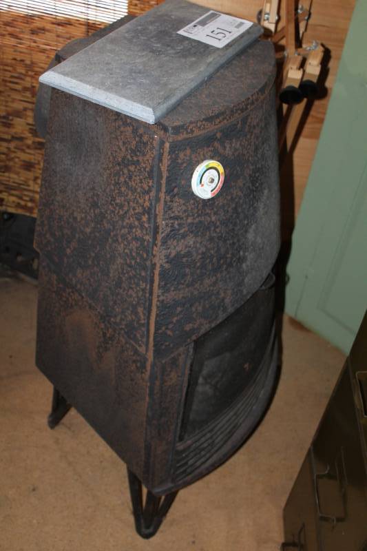 Montgomery Ward Cast Iron Wood Burning Stove | Buffalo Estate Sale 3 ...