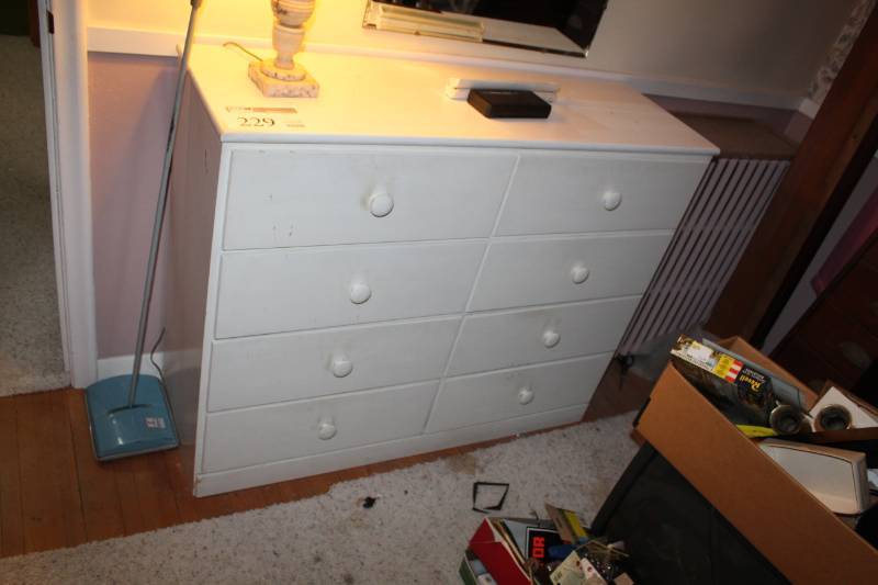 lot 229 image: Wood Dresser with 8-Drawers