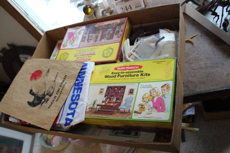 lot 250 image: Realife Miniatures Wood Doll House Furniture Kits
