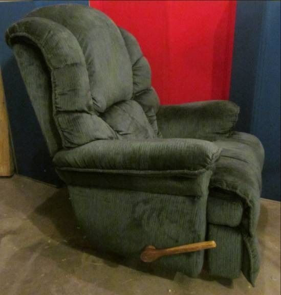 lot 3 image: rocker recliner