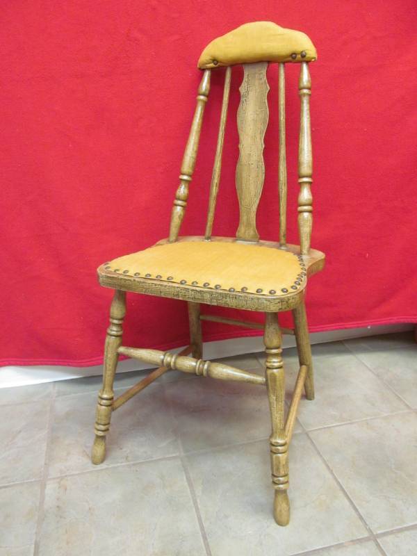 lot 13 image: vintage Pembroke dining chair