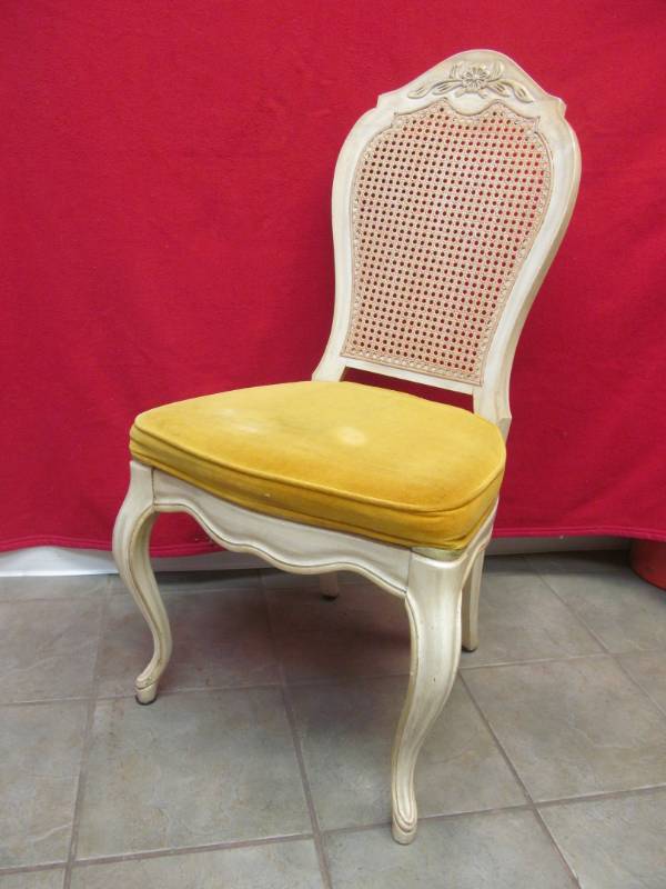 lot 14 image: vintage high back side chair
