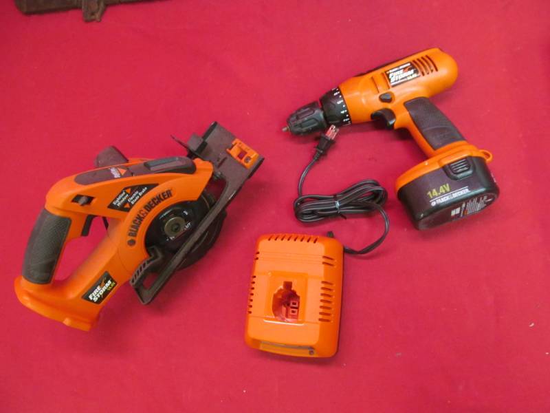 lot 19 image: Black Decker Firestorm 14 volt drills