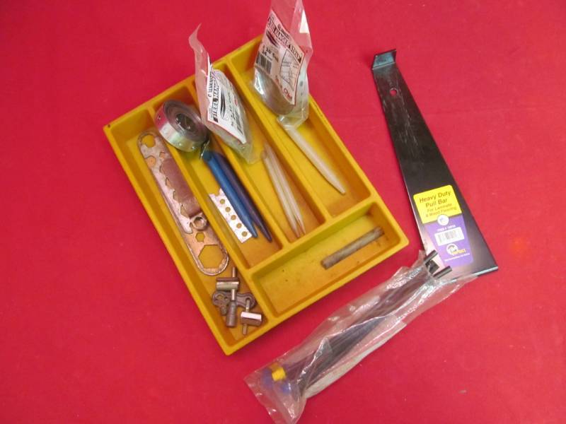 lot 24 image: hardware