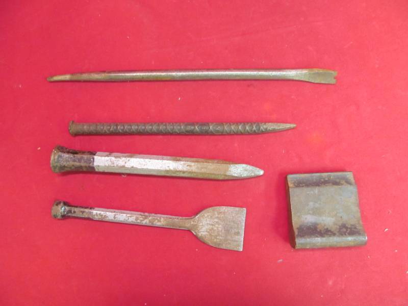 lot 27 image: tools