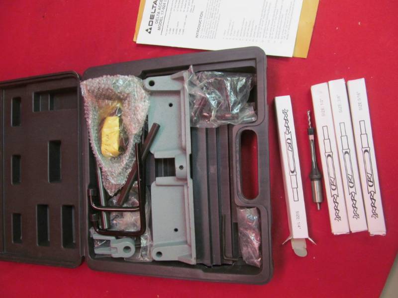 lot 36 image: Delta Mortising accessory jig for drill press