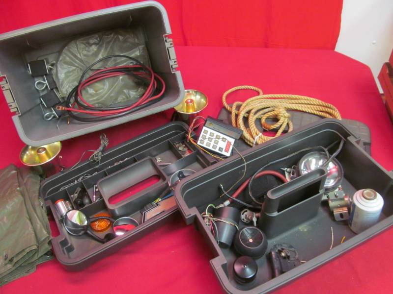 lot 51 image: hardware