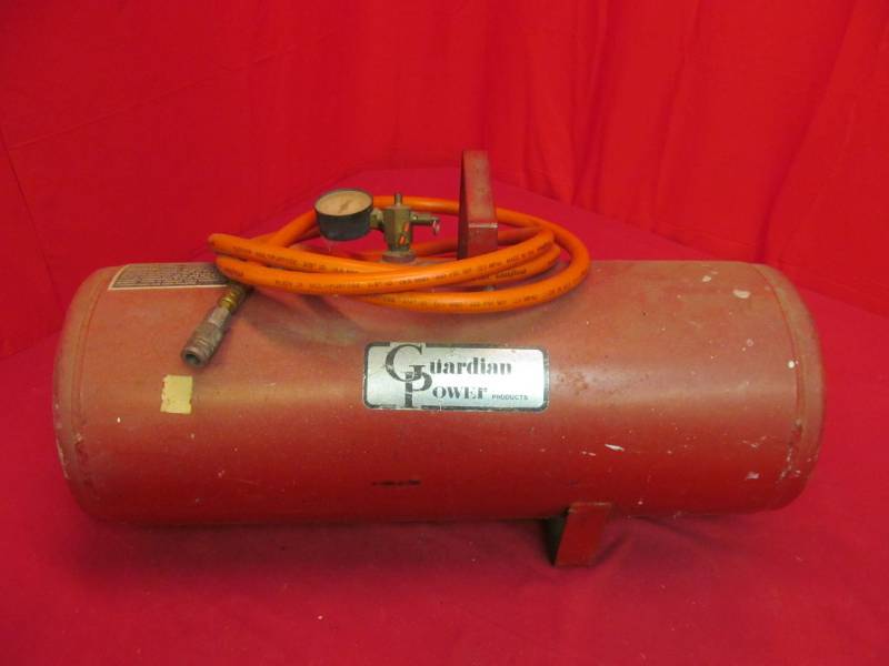 lot 95 image: Guardian air tank