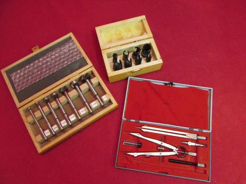 lot 144 image: router boring bits