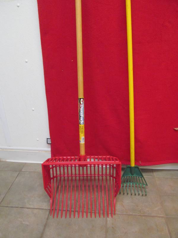 lot 166 image: garden tools