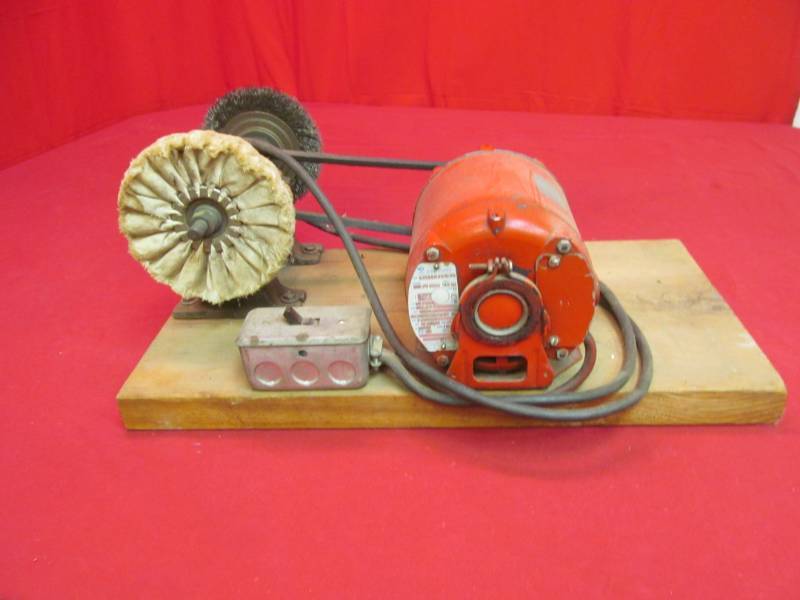 lot 186 image: Century motor  with wire wheelpolish wheel