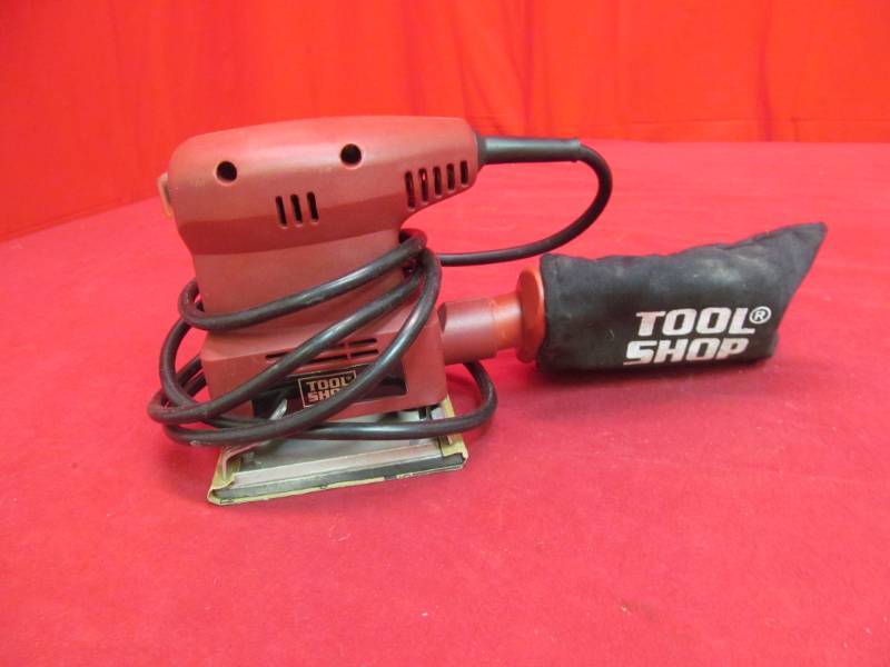 lot 210 image: Tool shop palm sander