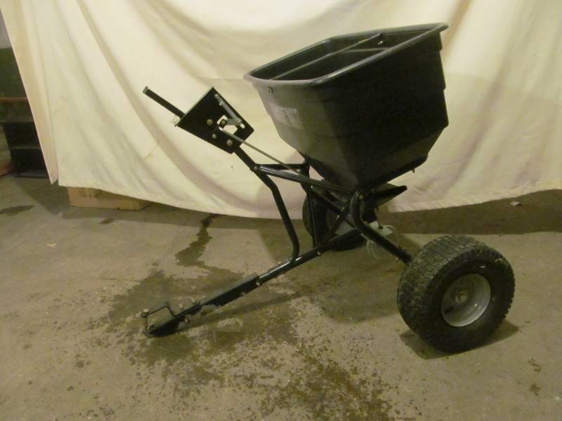 lot 269 image: AgriFab spreader