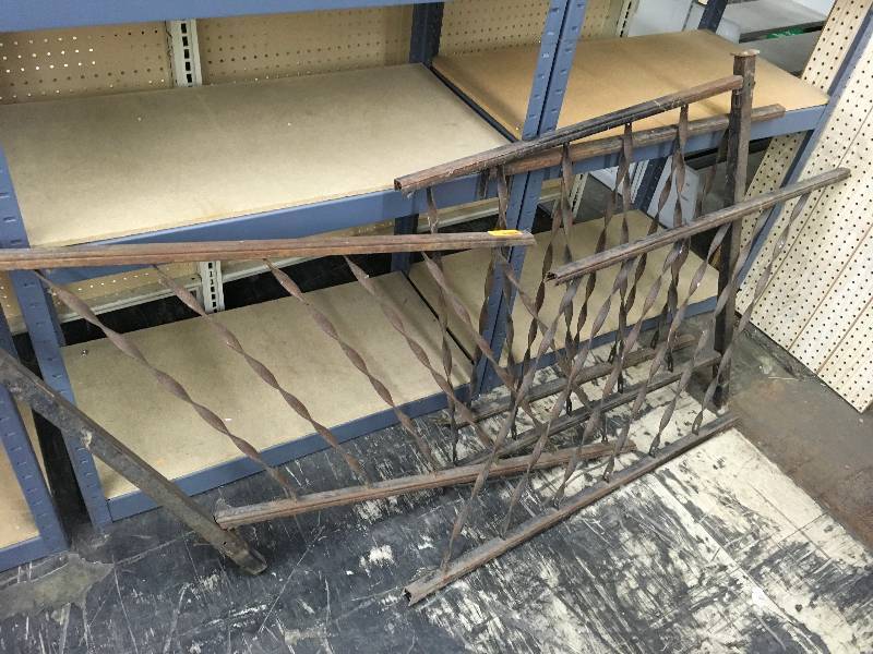 lot 43 image: Railing
