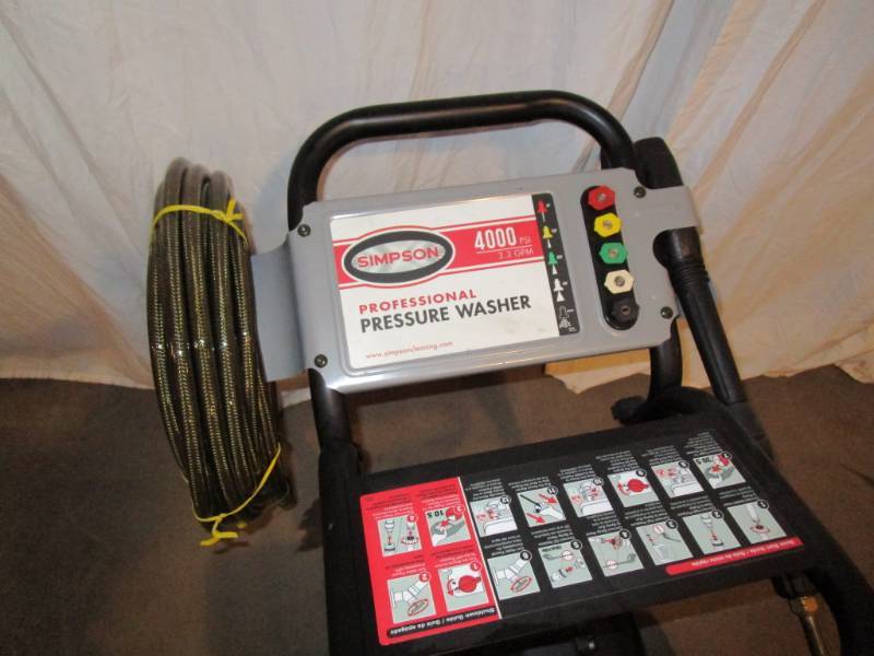 lot 4 image: Simpson Professional Pressure Washer