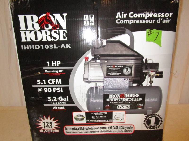 lot 7 image: Iron Horse 3.2 Gallon Air Compressor