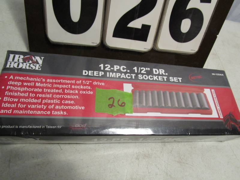 lot 26 image: Iron Horse 12 pc Deep Impact Socket Set - Metric