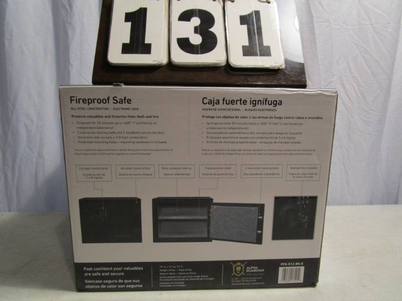 lot 131 image: Stack-On Personal Fireproof Safe - Small