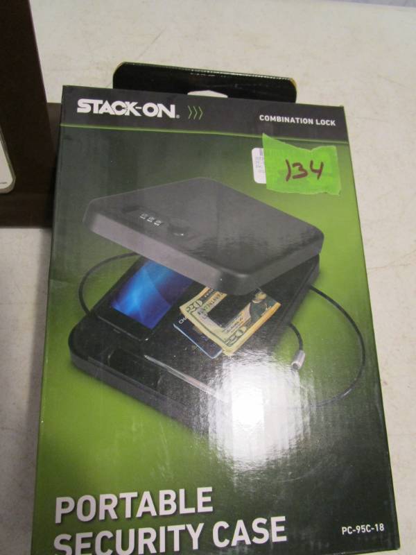 lot 134 image: Stack-On Portable Security Case