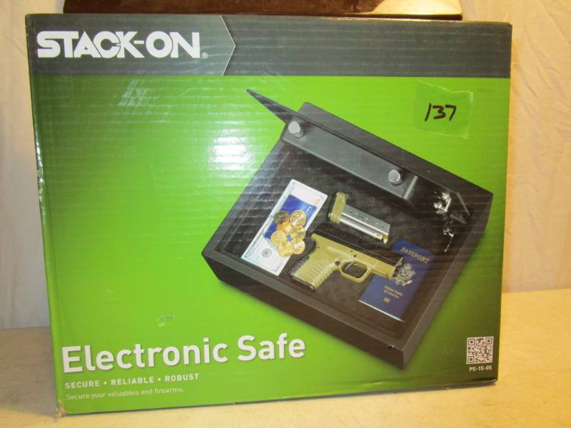 lot 137 image: Stack-On Drawer Safe