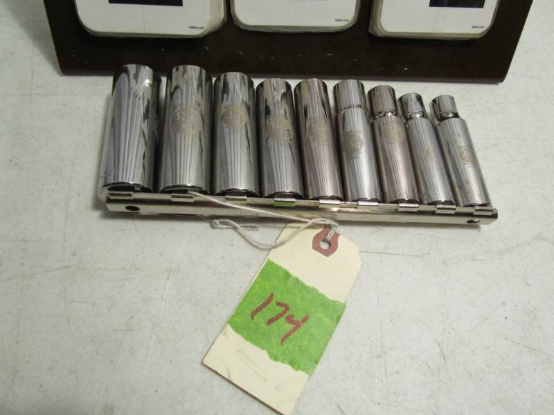 lot 174 image: Armstrong 12 Drive 10 pc Socket Set - SAE