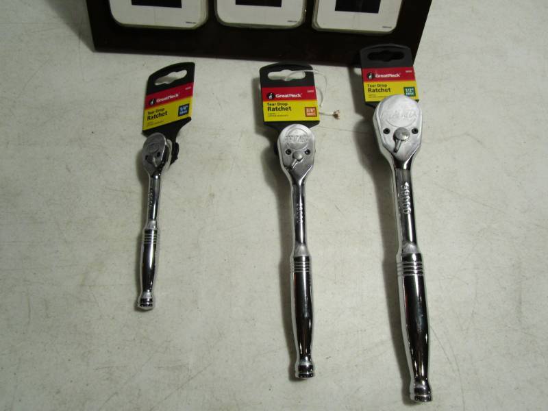 lot 177 image: Great Neck Tear Drop Ratchets Set