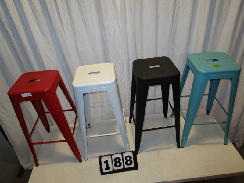 lot 188 image: Set of 4 Bar Stools - Assorted Colors