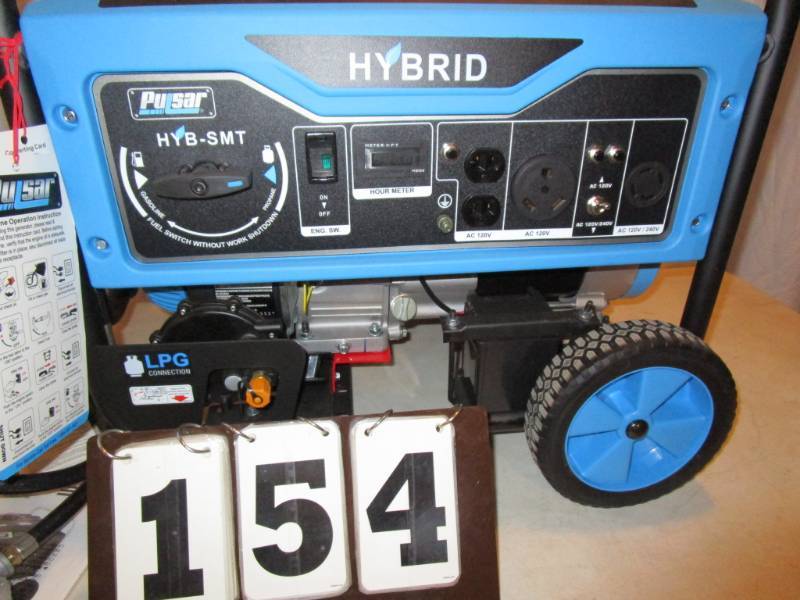 lot 154 image: Pulsar Dual Fuel 5250 Watt Portable Generator