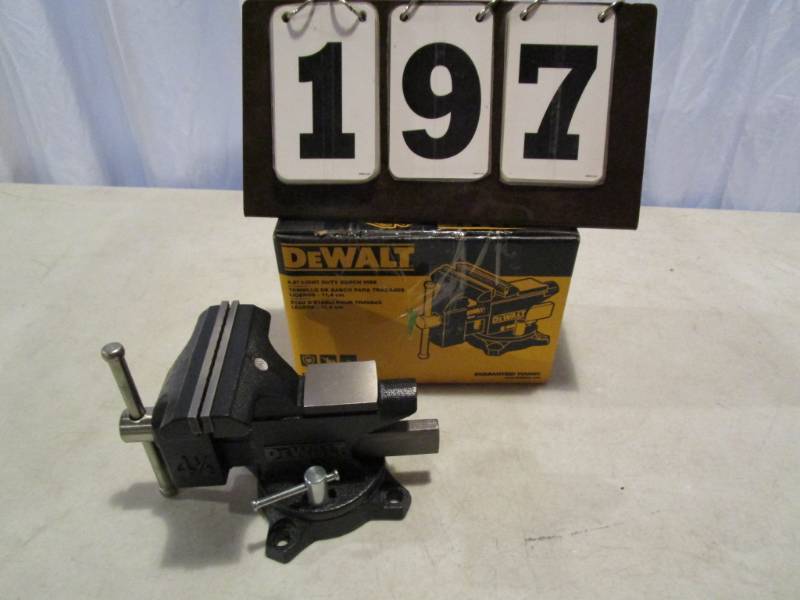 lot 197 image: DeWalt .4.5 Light Duty  Bench Vise
