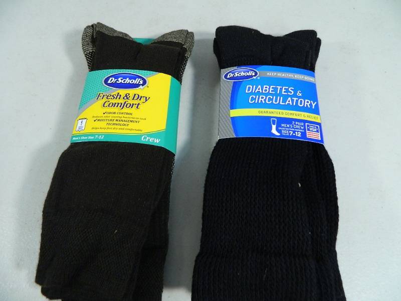 lot 16 image: 4 New Pairs of Dr Scholls Socks
