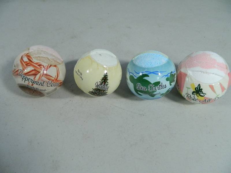 lot 29 image: 4 New Primal Elements Bath Bombs