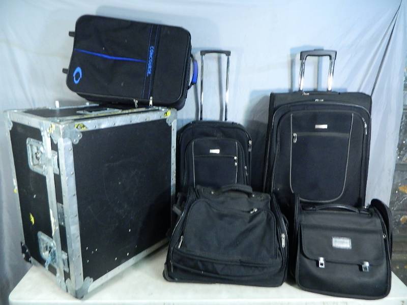 lot 101 image: Hard Case, Suitcases, Bags