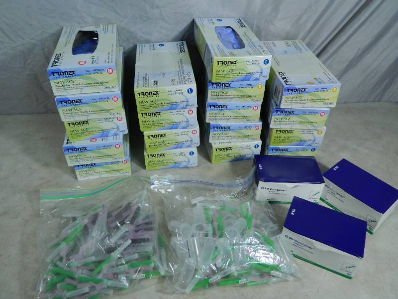 lot 114 image: Medical Supplies