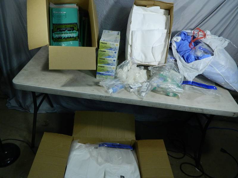 lot 115 image: Medical Supplies