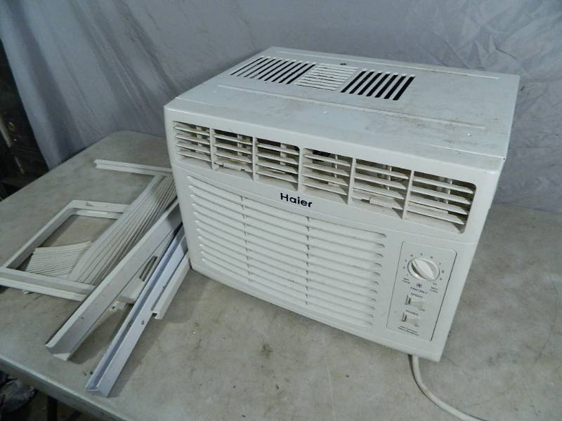 lot 145 image: Haier Window Air Conditioner
