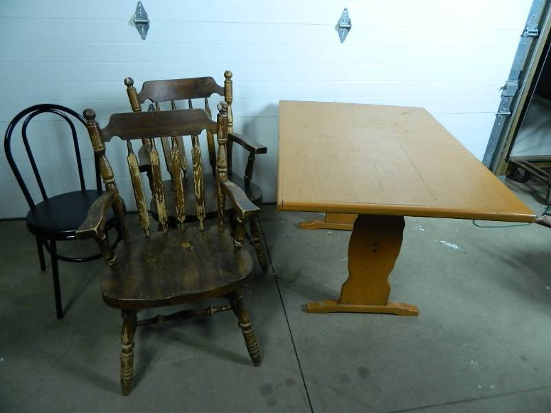 lot 152 image: Take What You Want Furniture