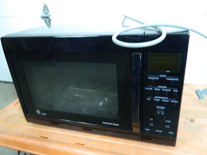 lot 154 image: GE Combo Convection Microwave Oven