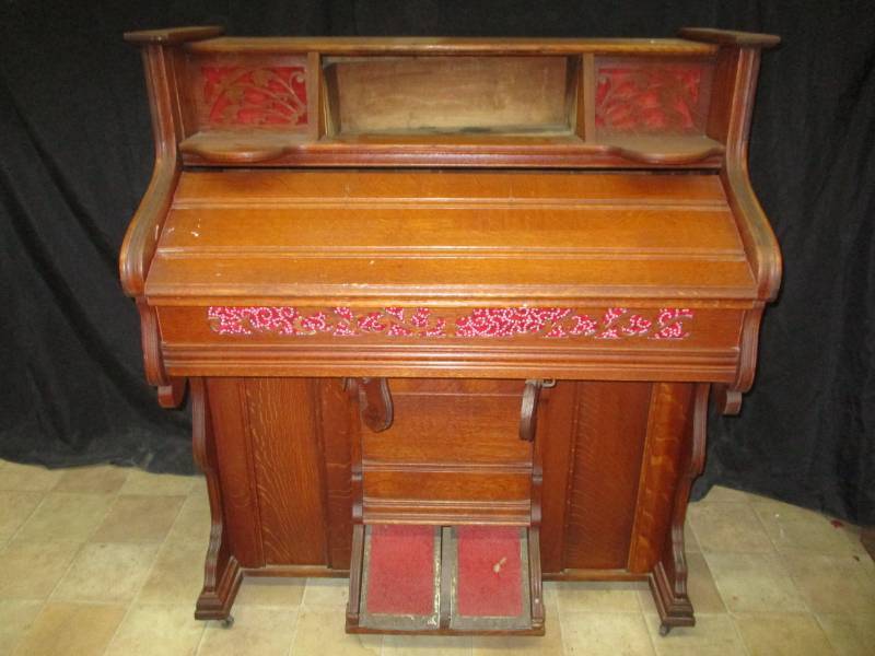 lot 3 image: Hamilton Organ