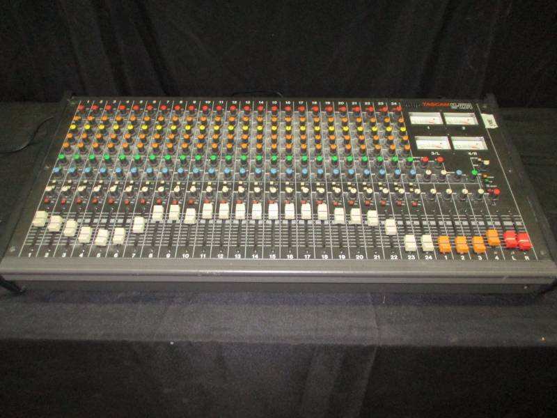 lot 18 image: Tascam M-224 Mixing Board.  Powered upchannels untested