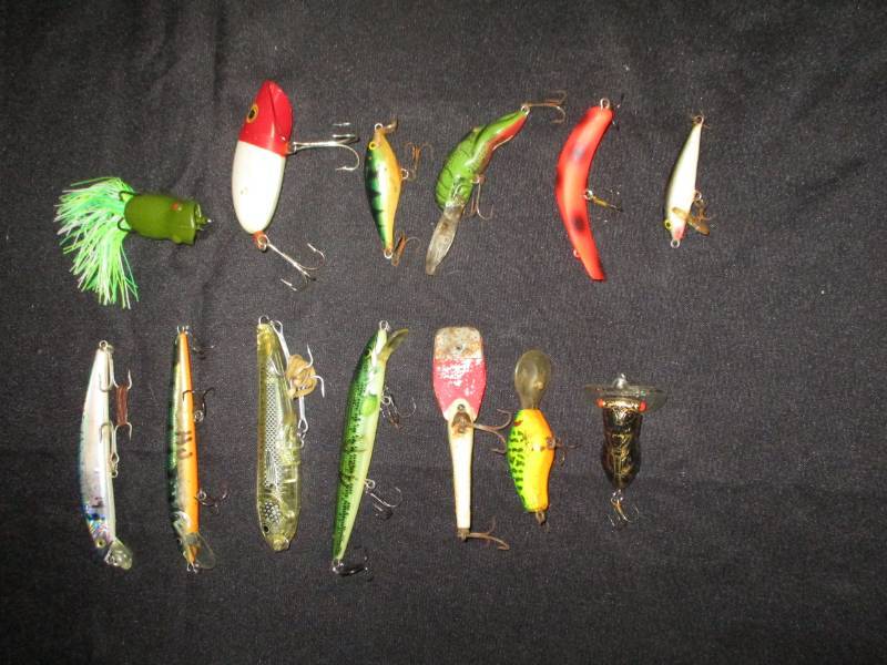 lot 45 image: Rappalas, Lazy Ikes, Hulapopper, floaters and more