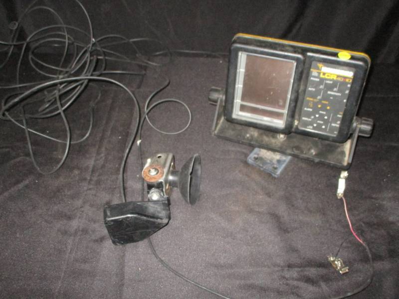 lot 59 image: Hummingbird Depth Finder, As is Not Tested