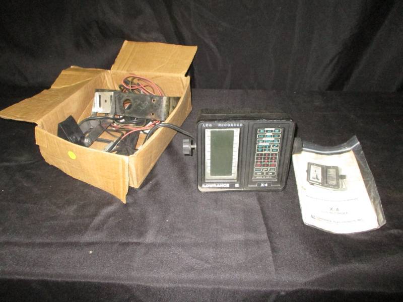 lot 60 image: Lowrance Depth Finder AS IS NOT TESTED