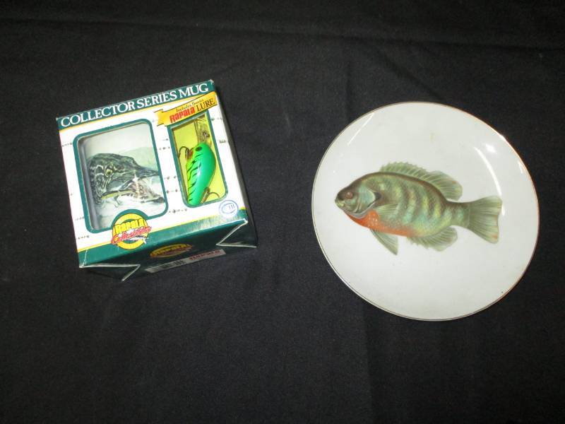 lot 104 image: Collection Mug and Rapala and fish Plate