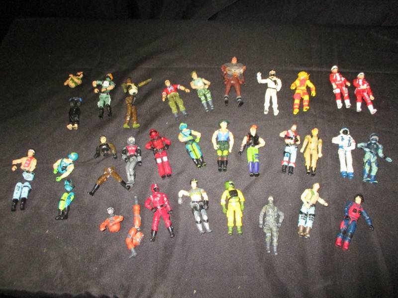 lot 131 image: Collectible GI JOE Figures