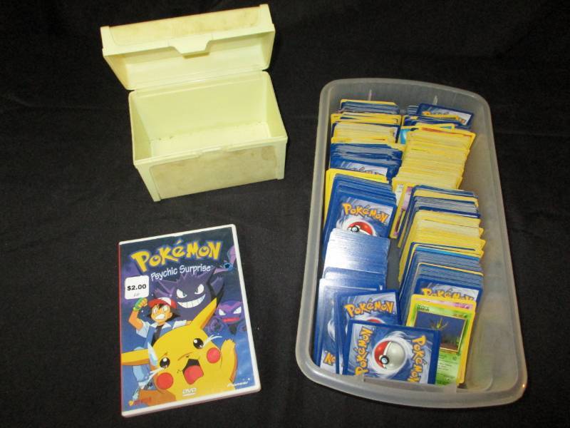 lot 149 image: Pokeemon Collector cards