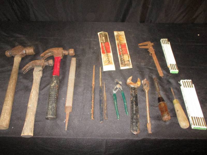lot 164 image: Tools