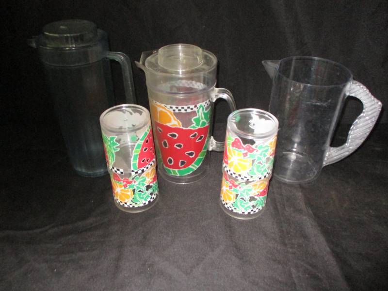 lot 173 image: Pitchers with cups