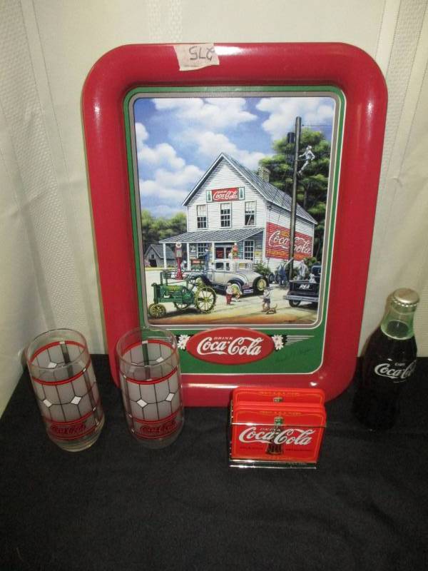 lot 182 image: Coca Cola Tray Pop Bottle full, Galsses and Coasters